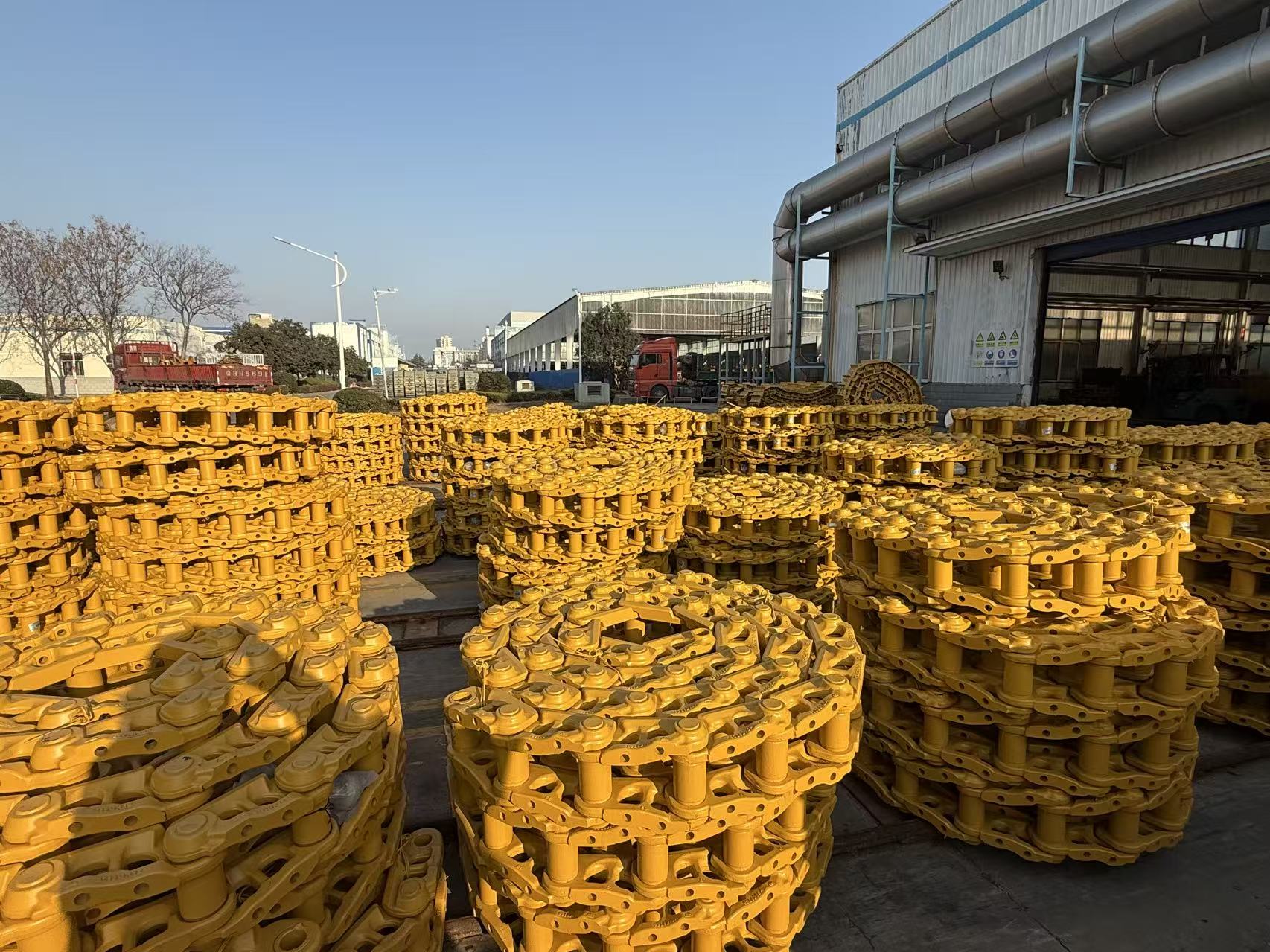 Earthmoving & Construction Machinery